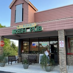 J.J. Manning's Irish Pub - Out front