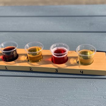 Honeygirl Meadery - Flight - Meaderies Near Me - Durham, North Carolina Honeygirl Meadery - Flight - Meaderies Near Me - Durham, North Carolina