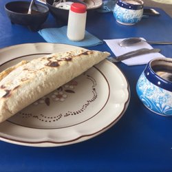 Comedor Rosy - Empanada de amarillo