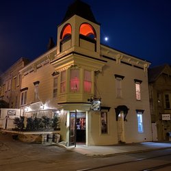 Governor's Tavern - Outside