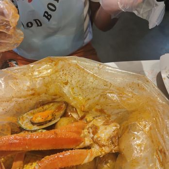 Capt Loui - Snow crab and mussels - Seafood Near Me - Carrollton, Texas Capt Loui - Snow crab and mussels - Seafood Near Me - Carrollton, Texas