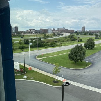 Hampton Inn Buffalo - Amherst - Window at the end of 4th floor - Hotels Near Me - Buffalo/amherst, New York Hampton Inn Buffalo - Amherst - Window at the end of 4th floor - Hotels Near Me - Buffalo/amherst, New York