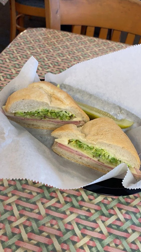 Barrow's Gourmet Deli Logo