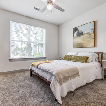 Laurel - Laurel model bedroom - Apartments Near Me - Austin, Texas
