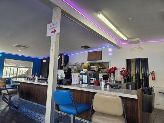 Lisa's Coffee Shop by null