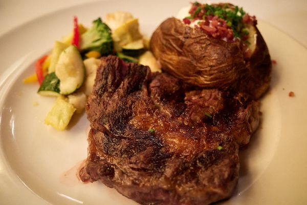 Hy's Steak House by null