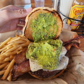 BoatHouse Cafe & Grille - Bacon guacamole burger - Burgers Near Me - Meadview, Arizona
