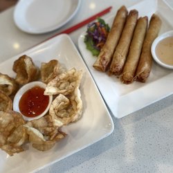 Tamarind Vietnamese Grill & Noodle House - Crispy spring roll and fried wontons