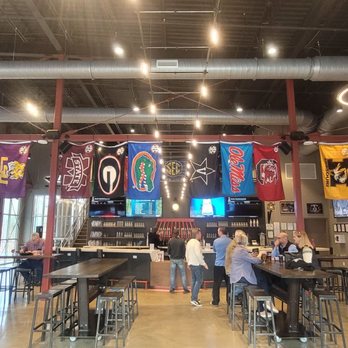 Brock's Gap Brewing - Bar area - Brewpubs Near Me - Hoover, Alabama