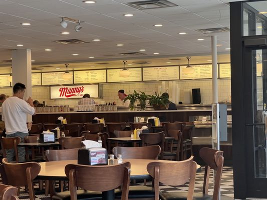 Manny's Cafeteria & Delicatessen by null