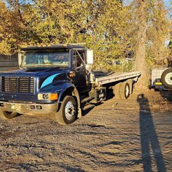 Service Road Towing