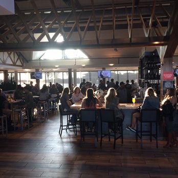 Ballast Point Brewing Long Beach - 3:30 sunday - Breweries Near Me - Long Beach, California