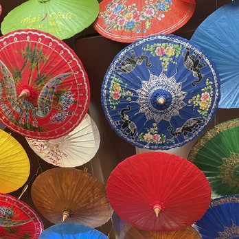 Thai Chili Restaurant - Love the fun decor! - Thai Near Me - Kent, Washington