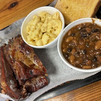 WOODPECKERS BACKYARD BBQ - Updated January 2025 - 547 Photos & 629