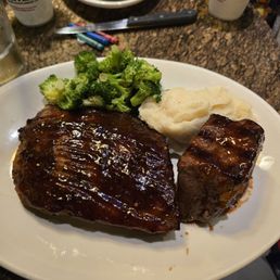 Slow-Roasted Tri-Tip and Baby Back Ribs Combo Slow-Roasted Tri-Tip and Baby Back Ribs Combo