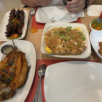 Max's Restaurant - Kabobs, pancit, and milkfish. - Filipino Near Me - Virginia Beach, Virginia