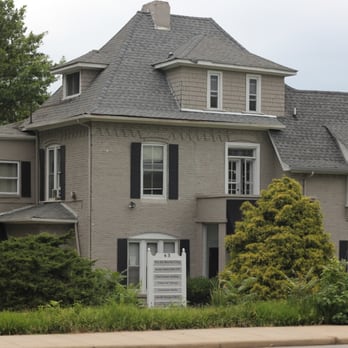 Ómra Bodywork  - Omra is in THIS building! - Massage Therapy Near Me - Asheville, North Carolina