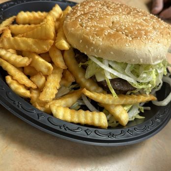 Frank's Restaurant - HUGE cheeseburger - Pizza Near Me - Rural Hall, North Carolina