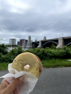 Blackbird Doughnuts Beacon Hill by null