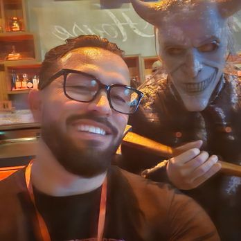 Universal Horror Unleashed - The staff could use some face cream. - Haunted Houses Near Me - Las Vegas, Nevada