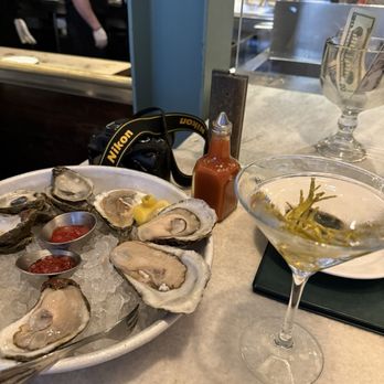 Oyster House - Seafood Near Me - Philadelphia, Pennsylvania