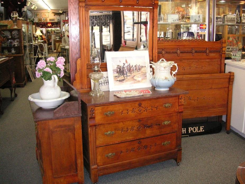 West St Paul Antiques