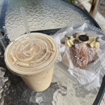 Lady Baker - Bakeries Near Me - Pembroke Pines, Florida Lady Baker - Bakeries Near Me - Pembroke Pines, Florida