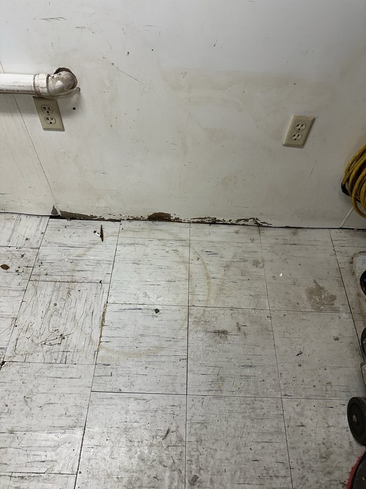 Slide of Echo Facility Solutions