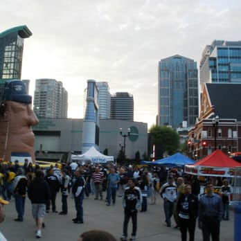 Nashville Predators - Block Party before the game - Professional Sports Teams Near Me - Nashville, Tennessee