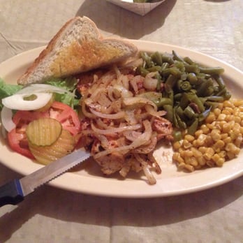 Las Lomitas - Grilled chicken breast with grilled onions and a side of corn, green beans and salad. - Tex-Mex Near Me - Hebbronville, Texas