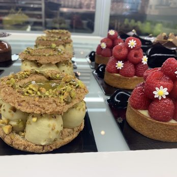 Bachour - Bakeries Near Me - Coral Gables, Florida