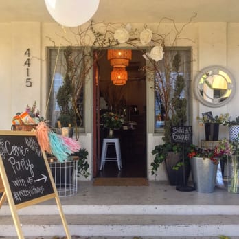 Pretty lil Things - Florists Near Me Pretty lil Things - Florists Near Me