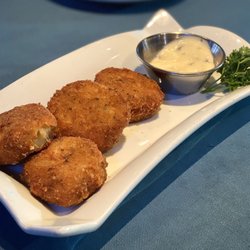 Catch22 Lobster Bar - Crab cakes