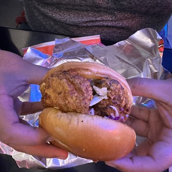 Baba's Hot Chicken - Chicken Shop Near Me - Riverside, California