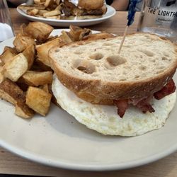 The Lighthouse Restaurant - Farmer's Sandwich (Bacon, fried egg, hash brown & chipotle mayo on sourdough)