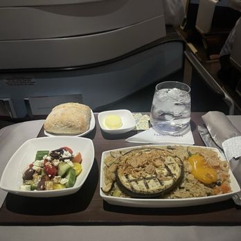 Hawaiian Airlines - First class meal - Airlines Near Me - Honolulu, Hawaii Hawaiian Airlines - First class meal - Airlines Near Me - Honolulu, Hawaii
