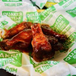 Quaker Steak & Lube - Bone-In Wings Sprintster Louisiana Lickers