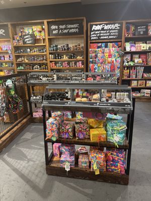 Lush Cosmetics Boulder by null