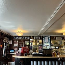Riverside Creamery - Inside