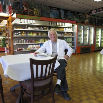 Pasta Fresh - Chatting with Tony, the friendly owner, during lunch. - Italian Near Me - Chicago, Illinois