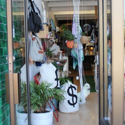 Quirk and Co - Entrance