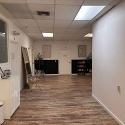 The Sugaring Lounge - Central space