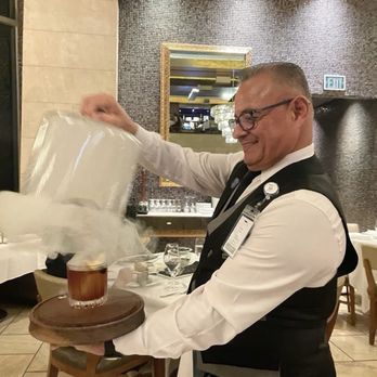 Cielo - The amazing Enrique with the most delicious old fashioned - Seafood Near Me - Cabazon, California