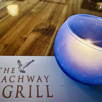 The Breachway Grill - Inside - Pizza Near Me - Charlestown, Rhode Island
