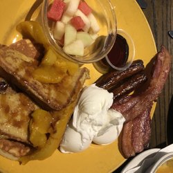 Vi Pei Bistro - Brunch Combo Platter (Poached eggs)