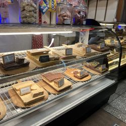 St. Simons Sweets - Fudge display