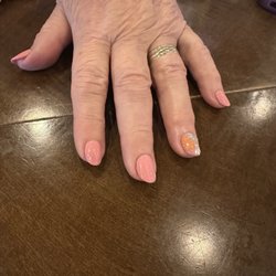 Young Spa - Another nail design