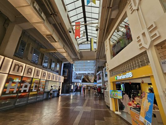 Central Market by null