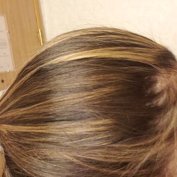 D’luxe Salon Spa Barber - Missing patch of highlights - Hair Salons Near Me - Lomita, California