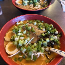 Absolute Creamy Vegan and BYO ramen with miso broth! Absolute Creamy Vegan and BYO ramen with miso broth!